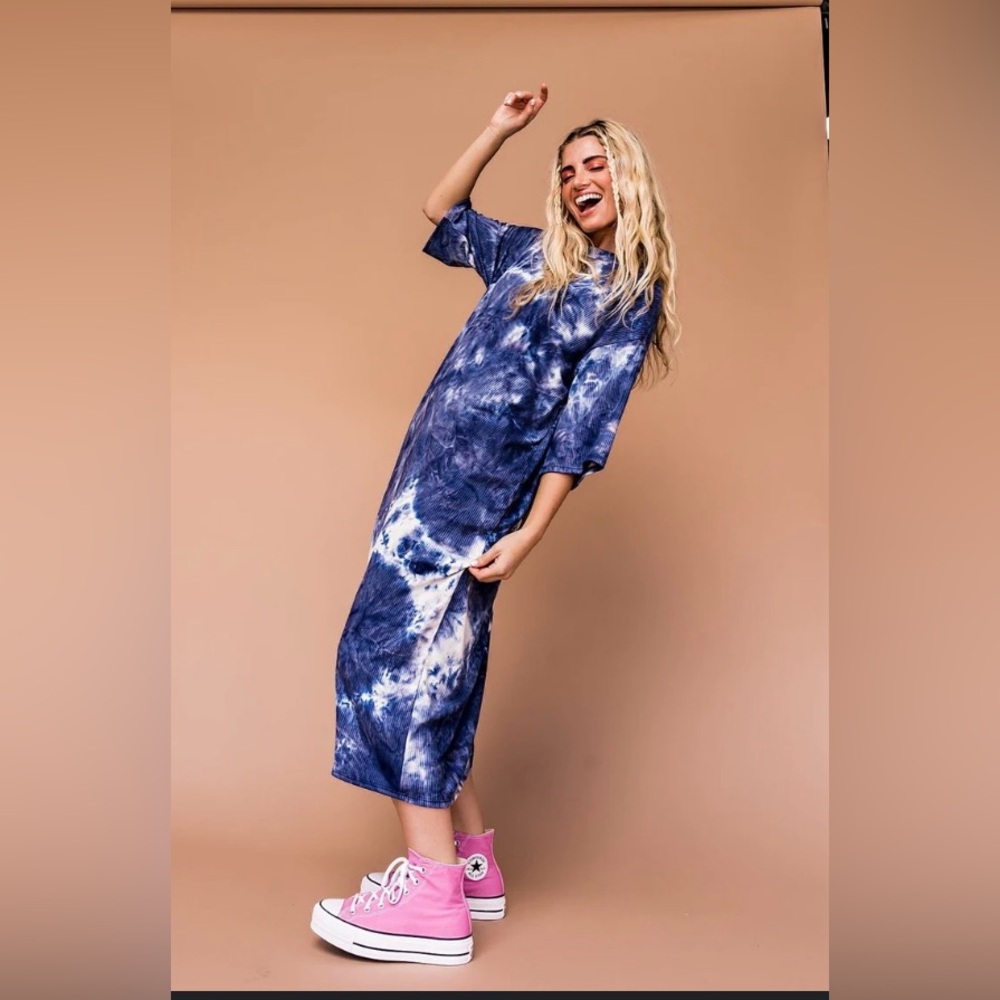 Dressed in LALA Ozzy Dress in Edgy Indigo tie-dye blue midi
